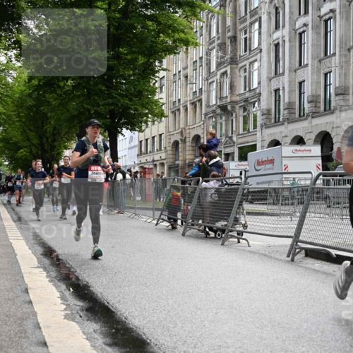 14.06.2026 - REWE Women's Run J. Mangold http://msf.ph/oto/9753292 14.06.2026 10:10:11 Ziel 10185, 10293, 10878, 10903, 11022, 11178, 11339, 11345, 11486 meine-sportfotos.de