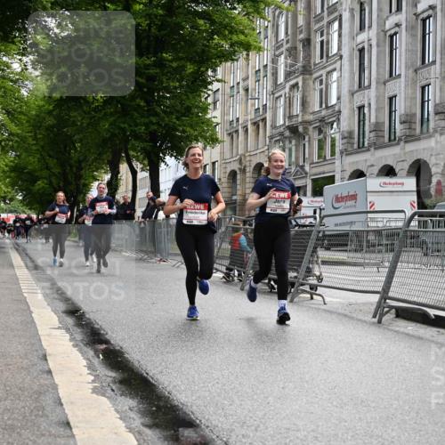 14.06.2026 - REWE Women's Run J. Mangold http://msf.ph/oto/9753413 14.06.2026 10:10:30 Ziel 10426, 10460, 10575, 10591 meine-sportfotos.de