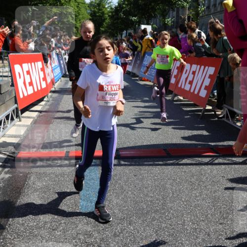 14.06.2026 - REWE Women's Run Strokosch-Dieckow http://msf.ph/oto/9753621 14.06.2026 11:37:47 Ziel 101, 112, 119, 141, 156, 159, 164, 172, 173, 179, 224, 234, 248, 257, 264, 269, 292, 311, 322, 323, 334, 339, 340, 342, 343, 344, 351, 361, 362 meine-sportfotos.de