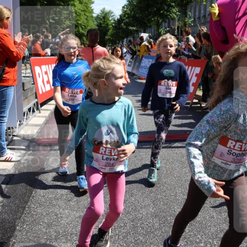 14.06.2026 - REWE Women's Run Strokosch-Dieckow http://msf.ph/oto/9753727 14.06.2026 11:37:44 Ziel 101, 112, 119, 131, 141, 156, 159, 164, 165, 172, 173, 179, 234, 248, 257, 264, 269, 292, 322, 323, 334, 339, 340, 342, 343, 344, 351, 358 meine-sportfotos.de