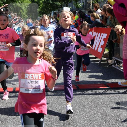 14.06.2026 - REWE Women's Run Strokosch-Dieckow http://msf.ph/oto/9753956 14.06.2026 11:37:40 Ziel 101, 111, 112, 131, 132, 141, 156, 164, 165, 172, 173, 176, 179, 234, 248, 264, 269, 315, 323, 334, 339, 340, 344, 351, 358 meine-sportfotos.de