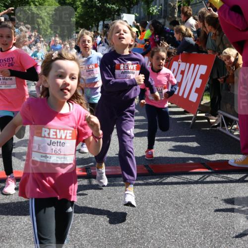 14.06.2026 - REWE Women's Run Strokosch-Dieckow http://msf.ph/oto/9753967 14.06.2026 11:37:39 Ziel 101, 111, 112, 131, 132, 141, 156, 164, 165, 167, 172, 173, 176, 179, 248, 264, 269, 315, 323, 334, 339, 344, 351, 358 meine-sportfotos.de