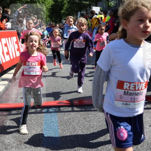 14.06.2026 - REWE Women's Run Strokosch-Dieckow http://msf.ph/oto/9754006 14.06.2026 11:37:39 Ziel 101, 111, 112, 131, 132, 141, 156, 164, 165, 167, 172, 173, 176, 179, 248, 264, 269, 315, 323, 334, 339, 344, 351, 358 meine-sportfotos.de