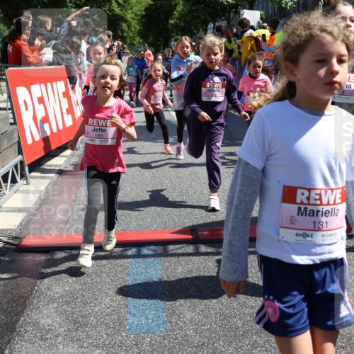 14.06.2026 - REWE Women's Run Strokosch-Dieckow http://msf.ph/oto/9754025 14.06.2026 11:37:39 Ziel 101, 111, 112, 131, 132, 141, 156, 164, 165, 167, 172, 173, 176, 179, 248, 264, 269, 315, 323, 334, 339, 344, 351, 358 meine-sportfotos.de