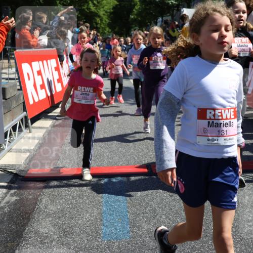14.06.2026 - REWE Women's Run Strokosch-Dieckow http://msf.ph/oto/9754041 14.06.2026 11:37:39 Ziel 101, 111, 112, 131, 132, 141, 156, 164, 165, 167, 172, 173, 176, 179, 248, 264, 269, 315, 323, 334, 339, 344, 351, 358 meine-sportfotos.de