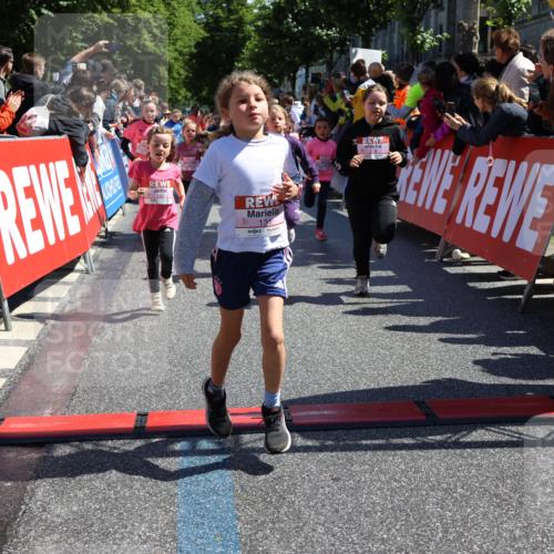 14.06.2026 - REWE Women's Run Strokosch-Dieckow http://msf.ph/oto/9754076 14.06.2026 11:37:38 Ziel 101, 104, 111, 131, 132, 141, 156, 164, 165, 167, 172, 173, 176, 179, 259, 314, 315, 334, 336, 339, 344, 351, 358 meine-sportfotos.de