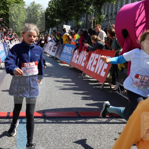 14.06.2026 - REWE Women's Run Strokosch-Dieckow http://msf.ph/oto/9754149 14.06.2026 11:37:35 Ziel 102, 104, 111, 124, 131, 132, 165, 167, 173, 176, 245, 259, 275, 314, 315, 324, 334, 336, 341, 344, 358 meine-sportfotos.de
