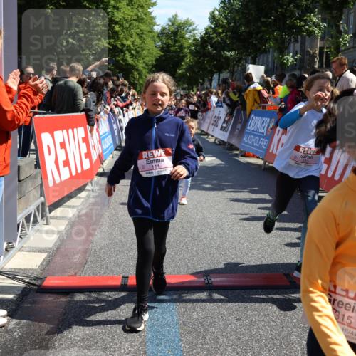 14.06.2026 - REWE Women's Run Strokosch-Dieckow http://msf.ph/oto/9754171 14.06.2026 11:37:35 Ziel 102, 104, 111, 124, 131, 132, 165, 167, 173, 176, 245, 259, 275, 314, 315, 324, 334, 336, 341, 344, 358 meine-sportfotos.de