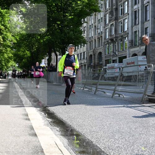 14.06.2026 - REWE Women's Run J. Mangold http://msf.ph/oto/9754620 14.06.2026 10:14:13 Ziel 10717, 11125 meine-sportfotos.de