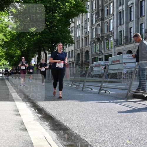 14.06.2026 - REWE Women's Run J. Mangold http://msf.ph/oto/9754671 14.06.2026 10:14:22 Ziel 10509, 10716, 11359, 11461 meine-sportfotos.de