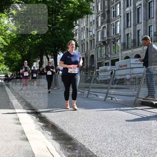 14.06.2026 - REWE Women's Run J. Mangold http://msf.ph/oto/9754678 14.06.2026 10:14:23 Ziel 10509, 10716, 11359, 11461 meine-sportfotos.de