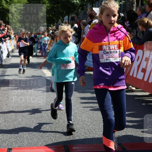 14.06.2026 - REWE Women's Run Strokosch-Dieckow http://msf.ph/oto/9754732 14.06.2026 11:37:18 Ziel 108, 123, 126, 135, 142, 174, 175, 183, 232, 265, 266, 277, 302, 352, 355 meine-sportfotos.de
