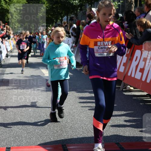 14.06.2026 - REWE Women's Run Strokosch-Dieckow http://msf.ph/oto/9754752 14.06.2026 11:37:18 Ziel 108, 123, 126, 135, 142, 174, 175, 183, 232, 265, 266, 277, 302, 352, 355 meine-sportfotos.de