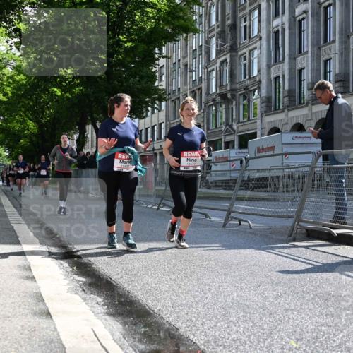 14.06.2026 - REWE Women's Run J. Mangold http://msf.ph/oto/9754861 14.06.2026 10:15:01 Ziel 10523, 10577, 10758, 11120, 11430 meine-sportfotos.de