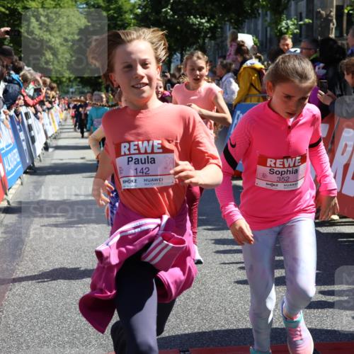 14.06.2026 - REWE Women's Run Strokosch-Dieckow http://msf.ph/oto/9754896 14.06.2026 11:37:14 Ziel 108, 116, 123, 142, 149, 174, 178, 183, 232, 235, 265, 266, 277, 278, 313, 352, 355 meine-sportfotos.de