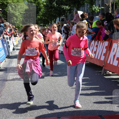 14.06.2026 - REWE Women's Run Strokosch-Dieckow http://msf.ph/oto/9754973 14.06.2026 11:37:14 Ziel 108, 116, 123, 142, 149, 174, 178, 183, 232, 235, 265, 266, 277, 278, 313, 352, 355 meine-sportfotos.de