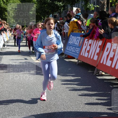 14.06.2026 - REWE Women's Run Strokosch-Dieckow http://msf.ph/oto/9755051 14.06.2026 11:37:12 Ziel 108, 116, 142, 149, 174, 178, 183, 235, 265, 266, 277, 278, 313, 352, 355 meine-sportfotos.de