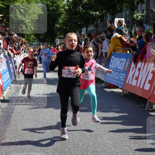 14.06.2026 - REWE Women's Run Strokosch-Dieckow http://msf.ph/oto/9755251 14.06.2026 11:37:09 Ziel 116, 149, 178, 183, 235, 251, 277, 278, 313, 355, 363 meine-sportfotos.de