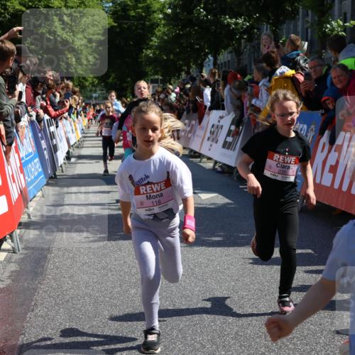 14.06.2026 - REWE Women's Run Strokosch-Dieckow http://msf.ph/oto/9755280 14.06.2026 11:37:07 Ziel 116, 149, 178, 183, 193, 235, 251, 278, 313, 355, 363 meine-sportfotos.de