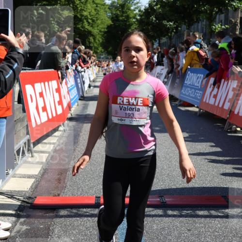14.06.2026 - REWE Women's Run Strokosch-Dieckow http://msf.ph/oto/9755613 14.06.2026 11:37:00 Ziel 136, 168, 184, 193, 204, 251, 354, 359, 363, 367 meine-sportfotos.de