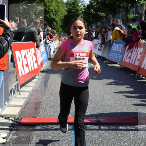 14.06.2026 - REWE Women's Run Strokosch-Dieckow http://msf.ph/oto/9755634 14.06.2026 11:36:59 Ziel 136, 168, 184, 193, 204, 251, 354, 359, 363, 367 meine-sportfotos.de