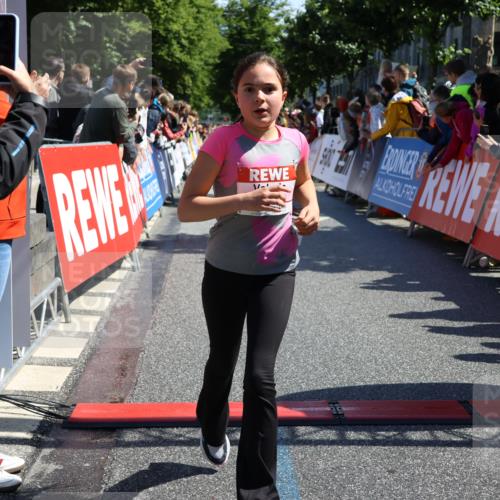 14.06.2026 - REWE Women's Run Strokosch-Dieckow http://msf.ph/oto/9755644 14.06.2026 11:36:59 Ziel 136, 168, 184, 193, 204, 251, 354, 359, 363, 367 meine-sportfotos.de
