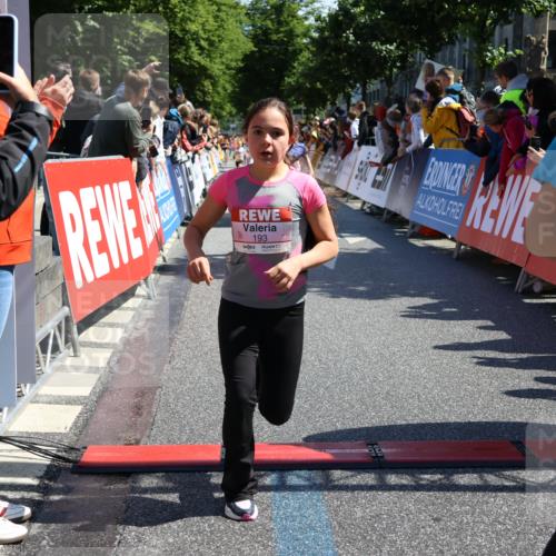 14.06.2026 - REWE Women's Run Strokosch-Dieckow http://msf.ph/oto/9755682 14.06.2026 11:36:59 Ziel 136, 168, 184, 193, 204, 251, 354, 359, 363, 367 meine-sportfotos.de