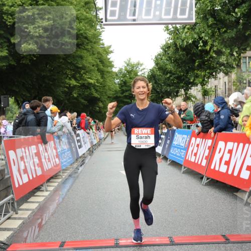 14.06.2026 - REWE Women's Run Strokosch-Dieckow http://msf.ph/oto/9755725 14.06.2026 09:47:08 Ziel 10430, 11492 meine-sportfotos.de