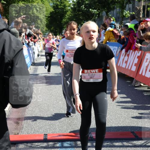 14.06.2026 - REWE Women's Run Strokosch-Dieckow http://msf.ph/oto/9755784 14.06.2026 11:36:57 Ziel 136, 158, 168, 184, 193, 204, 251, 354, 359, 367, 370 meine-sportfotos.de