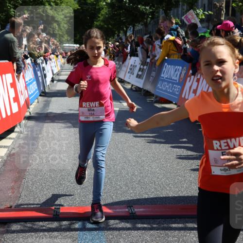14.06.2026 - REWE Women's Run Strokosch-Dieckow http://msf.ph/oto/9755877 14.06.2026 11:36:52 Ziel 137, 157, 158, 163, 168, 182, 184, 204, 205, 330, 368, 370 meine-sportfotos.de