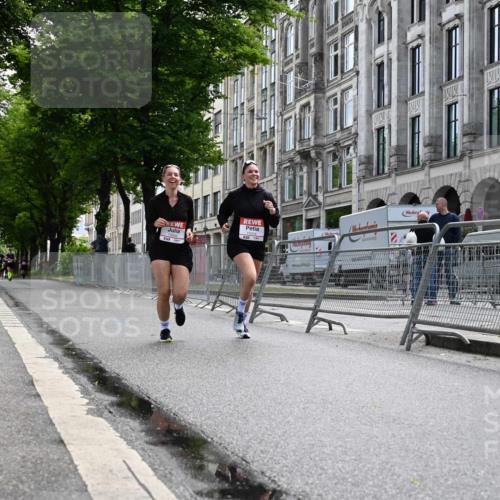 14.06.2026 - REWE Women's Run J. Mangold http://msf.ph/oto/9755909 14.06.2026 10:20:41 Ziel 10044, 10045 meine-sportfotos.de
