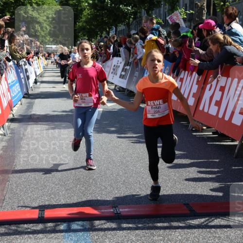 14.06.2026 - REWE Women's Run Strokosch-Dieckow http://msf.ph/oto/9755977 14.06.2026 11:36:51 Ziel 137, 157, 158, 163, 182, 184, 204, 205, 211, 301, 330, 368, 370 meine-sportfotos.de