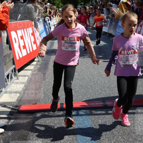 14.06.2026 - REWE Women's Run Strokosch-Dieckow http://msf.ph/oto/9756011 14.06.2026 11:36:50 Ziel 137, 157, 158, 163, 182, 184, 204, 205, 211, 301, 309, 330, 368, 370 meine-sportfotos.de
