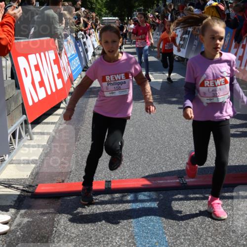 14.06.2026 - REWE Women's Run Strokosch-Dieckow http://msf.ph/oto/9756036 14.06.2026 11:36:50 Ziel 137, 157, 158, 163, 182, 184, 204, 205, 211, 301, 309, 330, 368, 370 meine-sportfotos.de