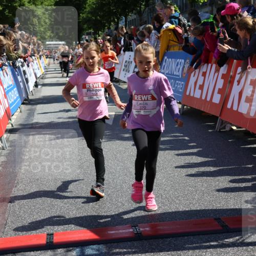 14.06.2026 - REWE Women's Run Strokosch-Dieckow http://msf.ph/oto/9756060 14.06.2026 11:36:49 Ziel 133, 137, 157, 158, 163, 182, 184, 187, 204, 205, 211, 301, 309, 330, 368, 370 meine-sportfotos.de