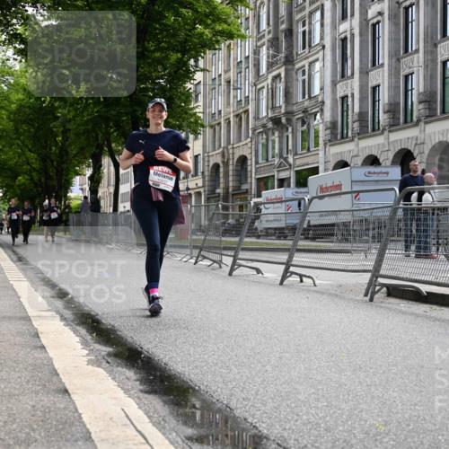 14.06.2026 - REWE Women's Run J. Mangold http://msf.ph/oto/9756078 14.06.2026 10:22:44 Ziel 10437 meine-sportfotos.de