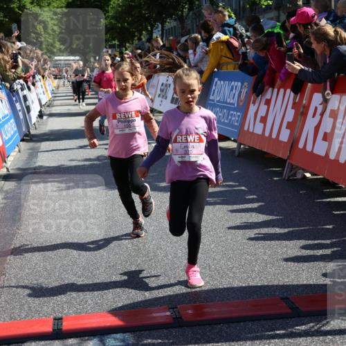 14.06.2026 - REWE Women's Run Strokosch-Dieckow http://msf.ph/oto/9756081 14.06.2026 11:36:49 Ziel 133, 137, 157, 158, 163, 182, 184, 187, 204, 205, 211, 301, 309, 330, 368, 370 meine-sportfotos.de