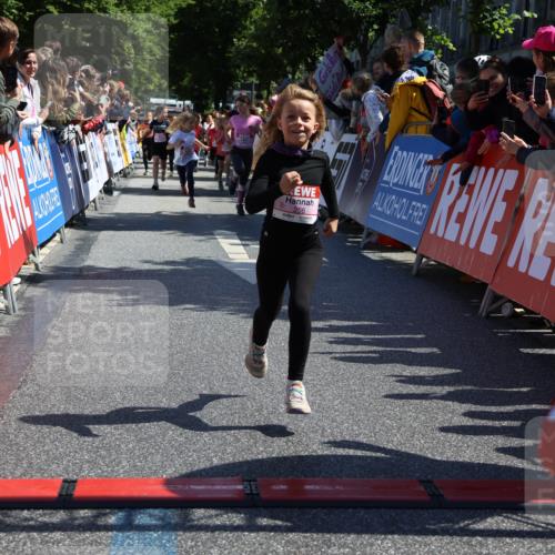 14.06.2026 - REWE Women's Run Strokosch-Dieckow http://msf.ph/oto/9756447 14.06.2026 11:36:37 Ziel 133, 138, 187, 256, 312, 346 meine-sportfotos.de