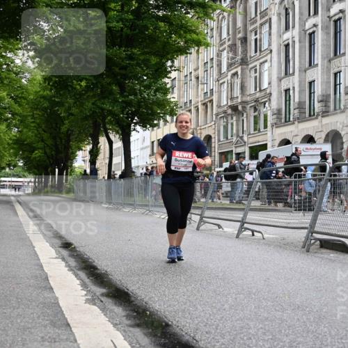 14.06.2026 - REWE Women's Run J. Mangold http://msf.ph/oto/9756491 14.06.2026 10:31:14 Ziel 10228 meine-sportfotos.de