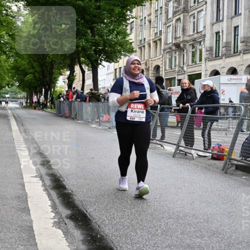 14.06.2026 - REWE Women's Run J. Mangold http://msf.ph/oto/9756560 14.06.2026 10:37:04 Ziel 10176 meine-sportfotos.de