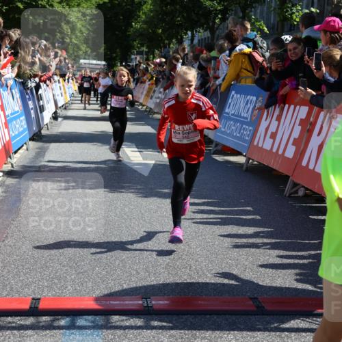 14.06.2026 - REWE Women's Run Strokosch-Dieckow http://msf.ph/oto/9756570 14.06.2026 11:36:36 Ziel 106, 138, 256, 312, 346 meine-sportfotos.de