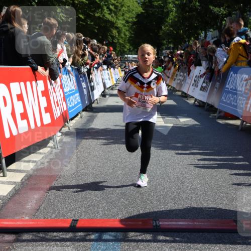 14.06.2026 - REWE Women's Run Strokosch-Dieckow http://msf.ph/oto/9756710 14.06.2026 11:36:33 Ziel 106, 138, 312, 346 meine-sportfotos.de