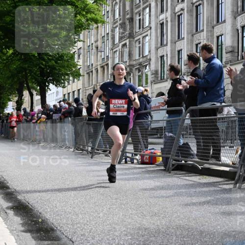 14.06.2026 - REWE Women's Run J. Mangold http://msf.ph/oto/9756753 14.06.2026 10:51:45 Ziel 5093, 5982, 5995 meine-sportfotos.de