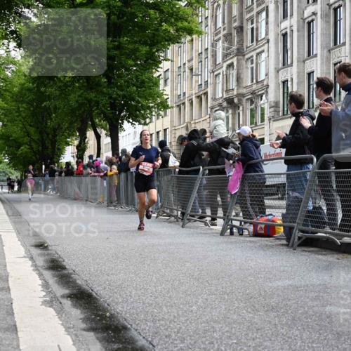 14.06.2026 - REWE Women's Run J. Mangold http://msf.ph/oto/9756798 14.06.2026 10:52:17 Ziel 5682 meine-sportfotos.de
