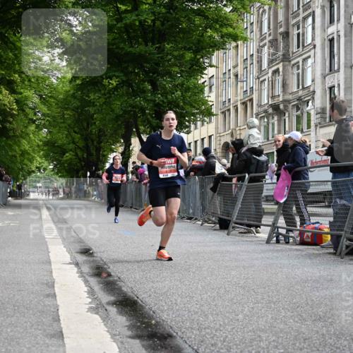 14.06.2026 - REWE Women's Run J. Mangold http://msf.ph/oto/9756843 14.06.2026 10:52:34 Ziel 5231, 5336 meine-sportfotos.de