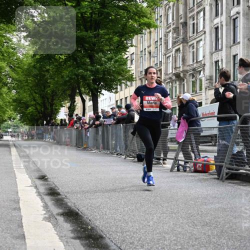 14.06.2026 - REWE Women's Run J. Mangold http://msf.ph/oto/9756874 14.06.2026 10:52:37 Ziel 5231, 5336 meine-sportfotos.de