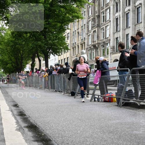 14.06.2026 - REWE Women's Run J. Mangold http://msf.ph/oto/9756889 14.06.2026 10:52:54 Ziel 5306, 5694, 5990 meine-sportfotos.de
