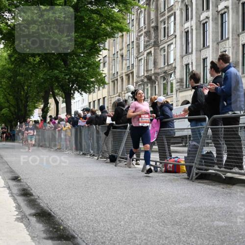 14.06.2026 - REWE Women's Run J. Mangold http://msf.ph/oto/9756891 14.06.2026 10:52:54 Ziel 5306, 5694, 5990 meine-sportfotos.de