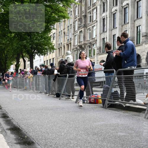14.06.2026 - REWE Women's Run J. Mangold http://msf.ph/oto/9756894 14.06.2026 10:52:54 Ziel 5306, 5694, 5990 meine-sportfotos.de