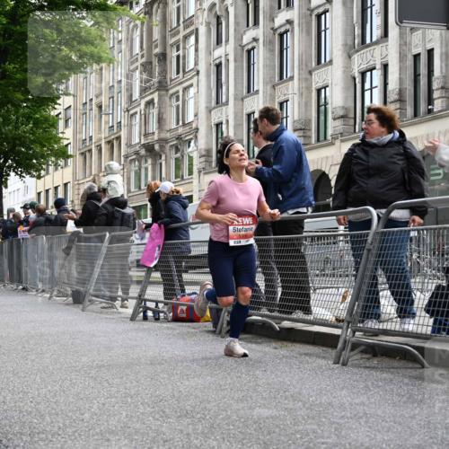 14.06.2026 - REWE Women's Run J. Mangold http://msf.ph/oto/9756896 14.06.2026 10:52:55 Ziel 5306, 5694, 5815, 5990 meine-sportfotos.de